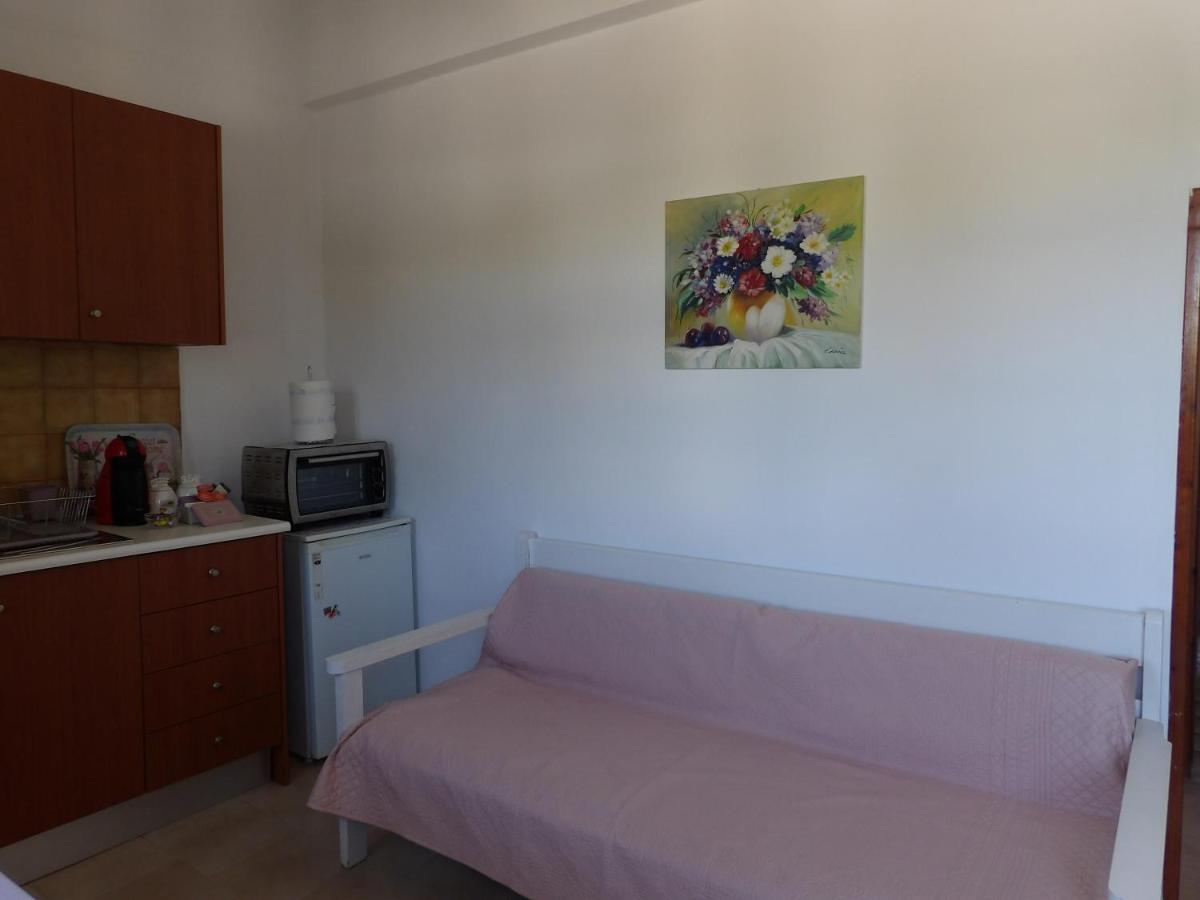 Teo 1 Apartment Goúves Eksteriør bilde